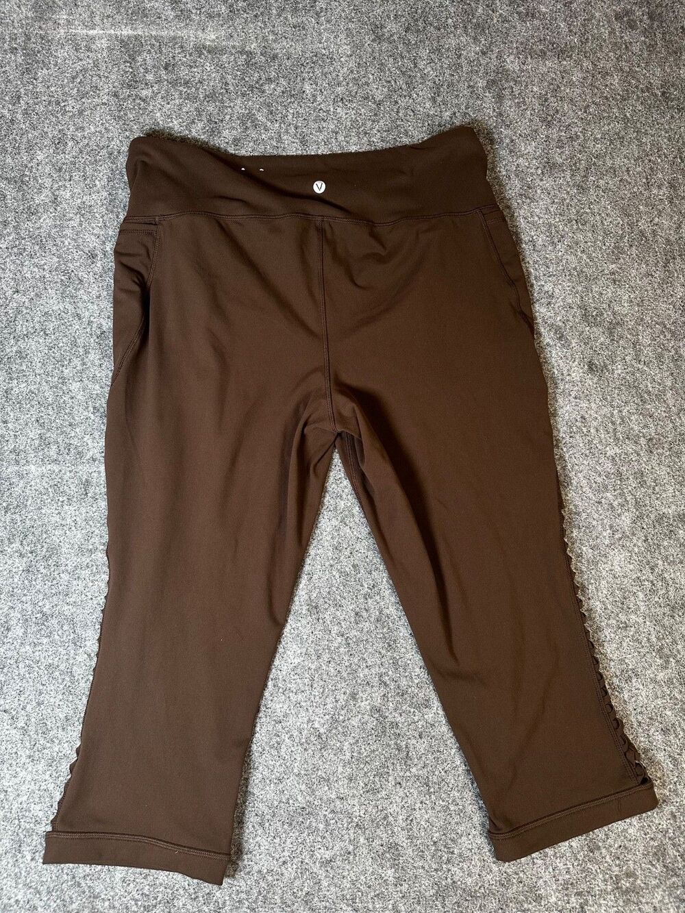 Lane Bryant LIVI Capri Leggings 22 24 High Rise Macrame Athletic Fitness Gym